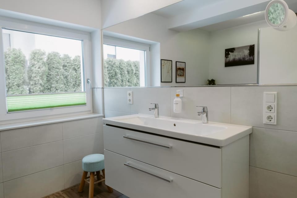 Bathroom, Kitchen or kitchenette