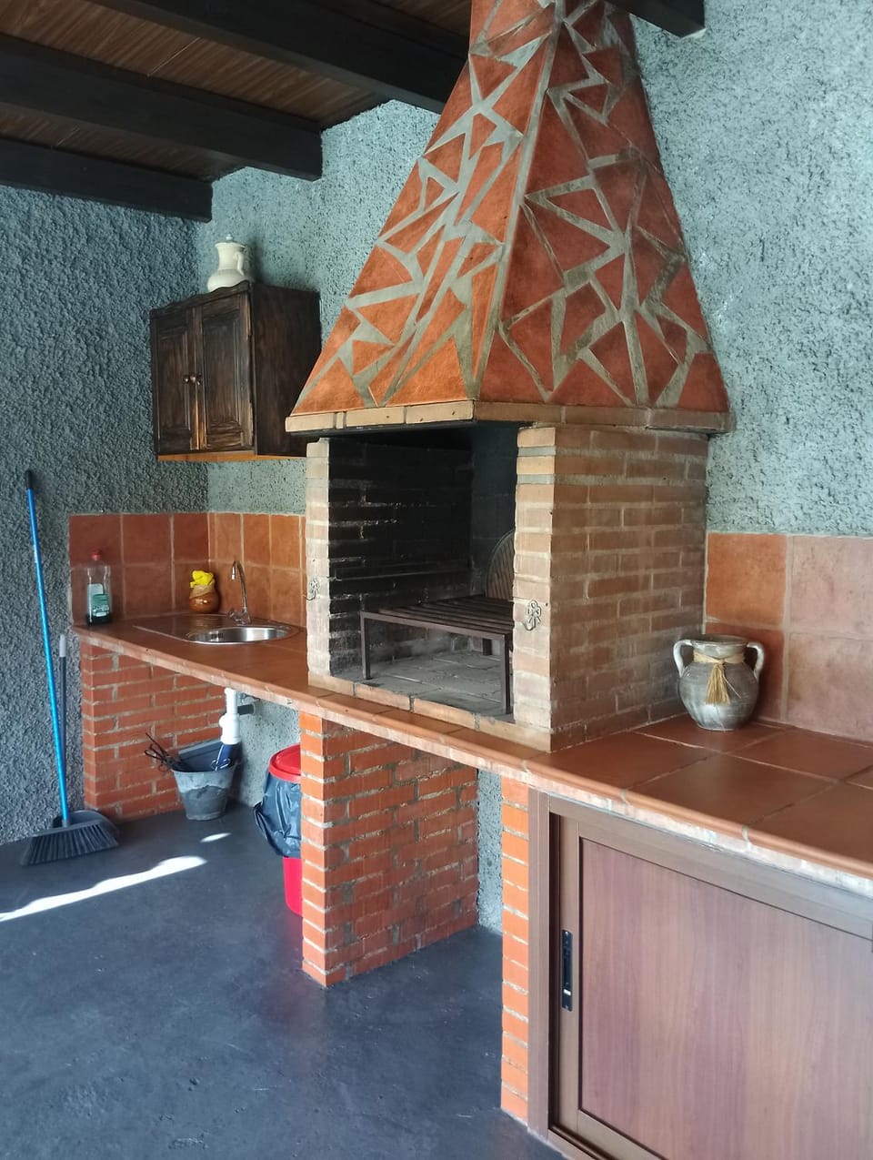BBQ facilities, Kitchen or kitchenette