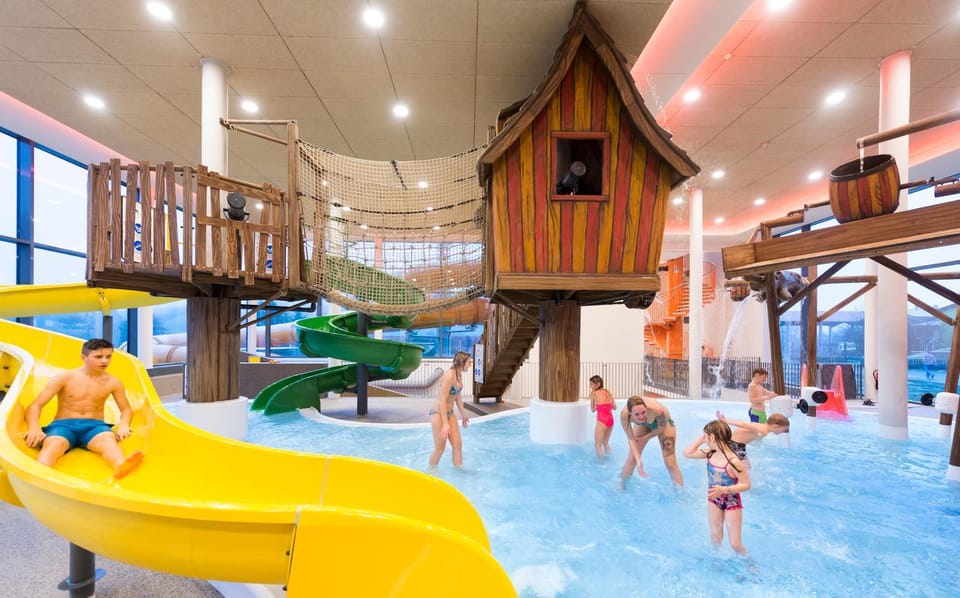 Aqua park, Swimming pool