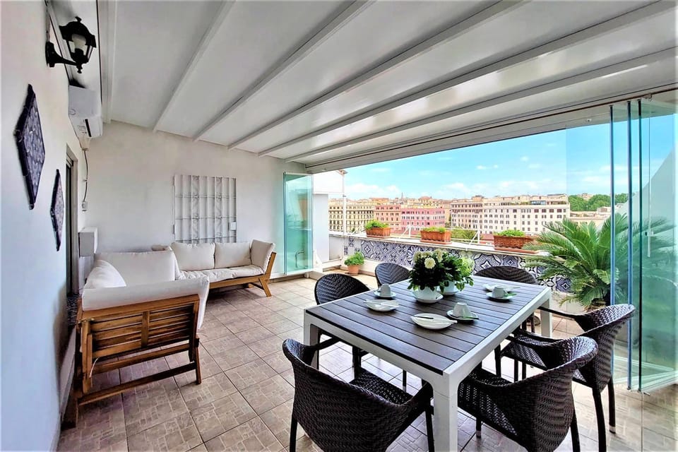 View (from property/room), Balcony/Terrace, Living room, Seating area, Dining area