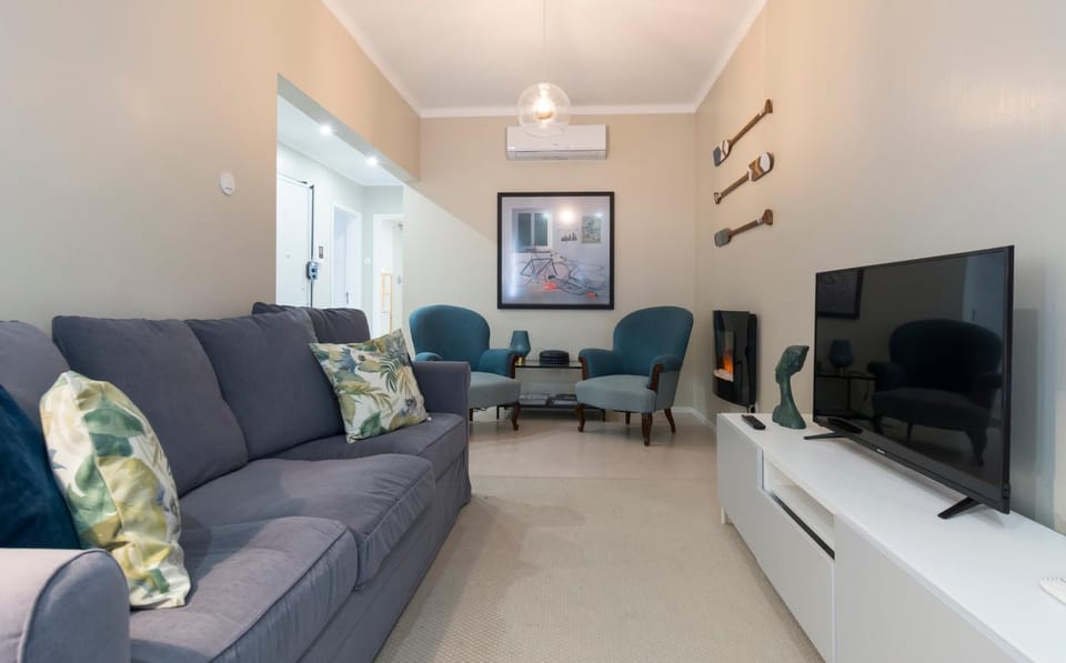 TV and multimedia, Living room, air conditioner
