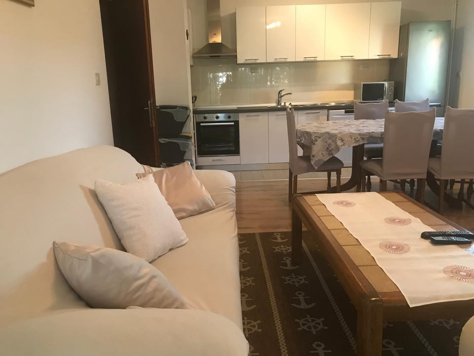 City Retro Chic Apartment Magdalena Trogir Apartment in Trogir