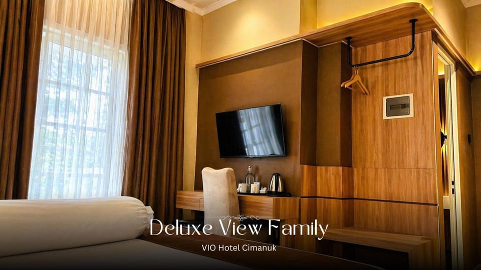 Bed, TV and multimedia, Bedroom