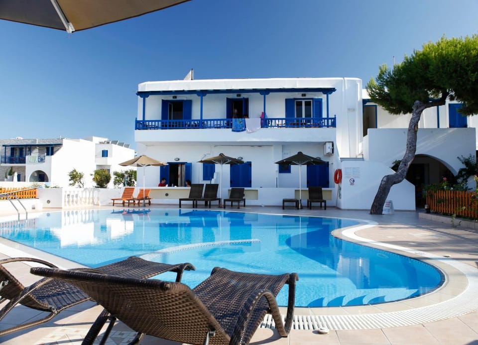 Swimming pool, Swimming pool