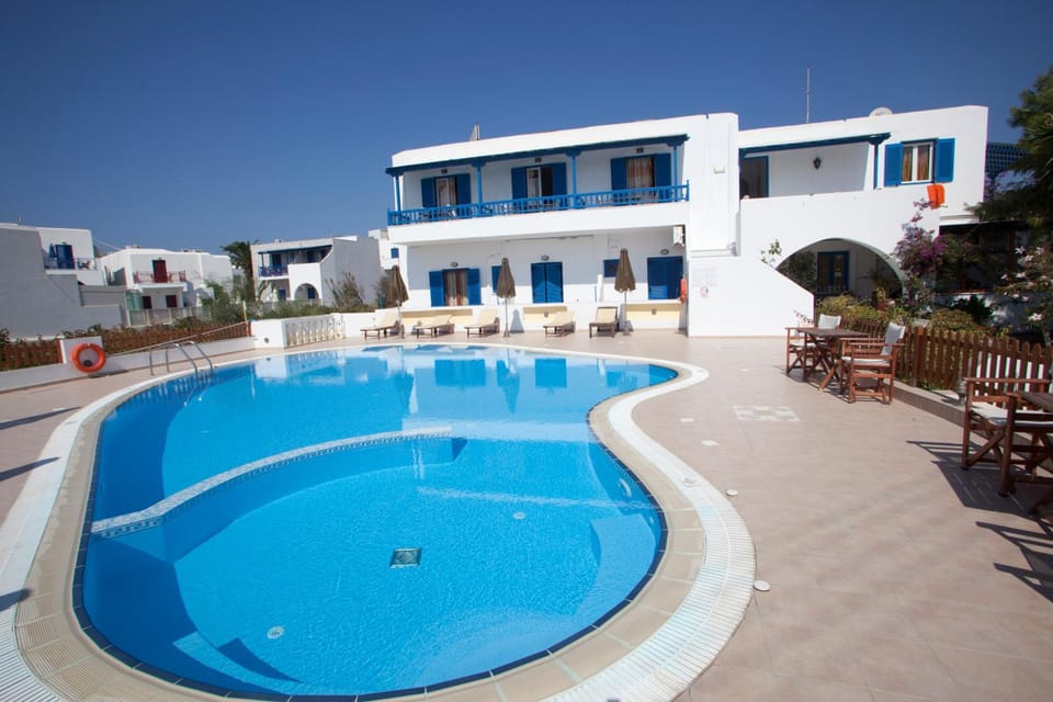 Swimming pool, Swimming pool