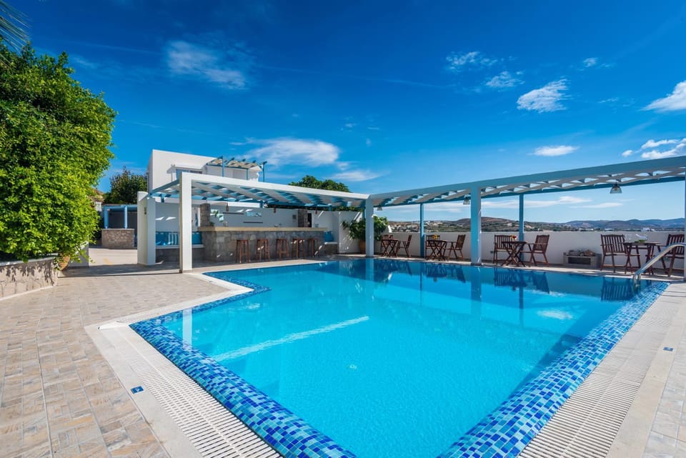 Swimming pool, Swimming pool