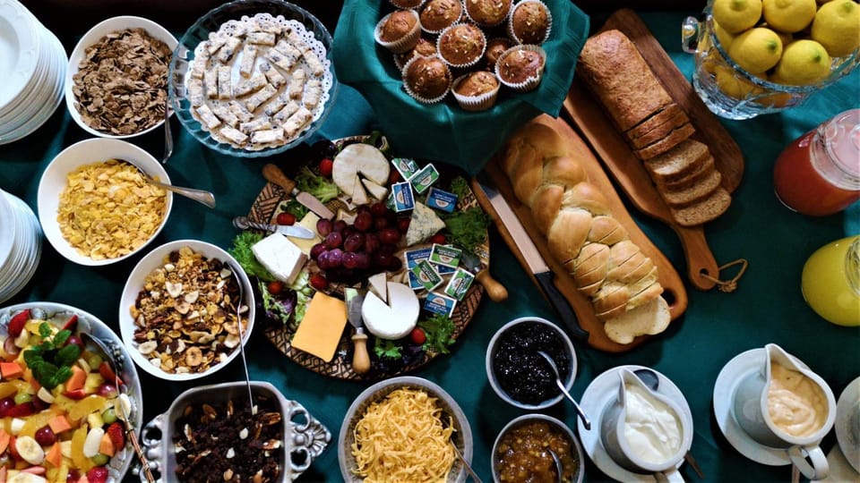 Food and drinks, Food, Continental breakfast