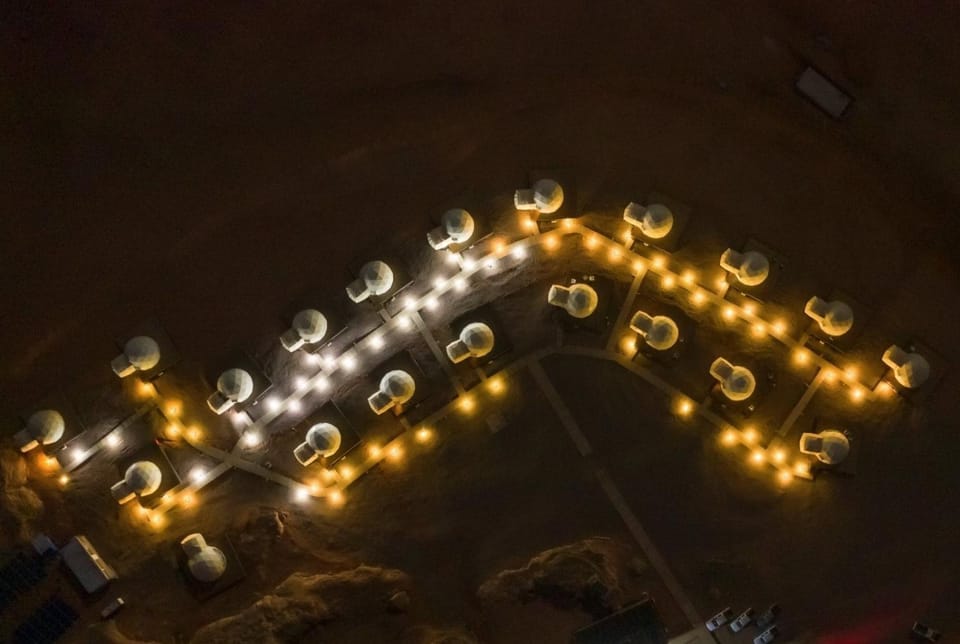 Night, Bird's eye view, On site