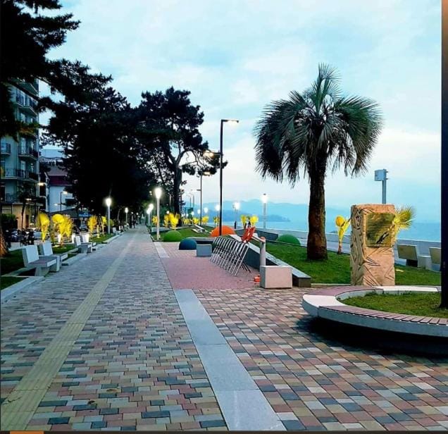 Nearby landmark, Garden