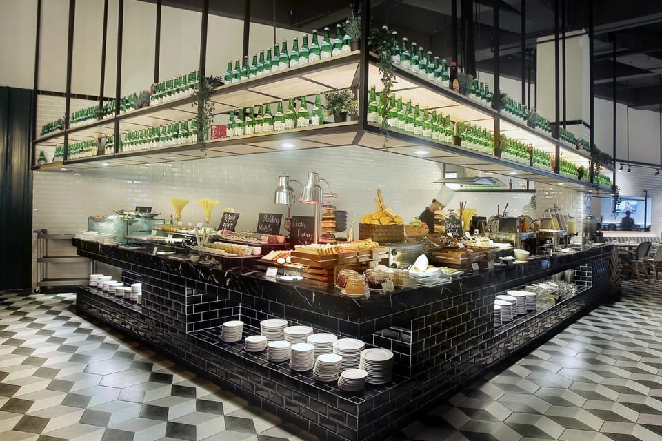 Restaurant/places to eat, Restaurant/places to eat, Breakfast, Continental breakfast, Buffet breakfast, Asian breakfast, Italian breakfast, English/Irish breakfast, American breakfast, Lunch, Dinner, Non alcoholic drinks