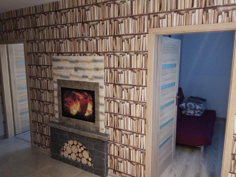 Photo of the whole room, Decorative detail