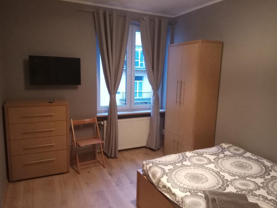 Bed, TV and multimedia