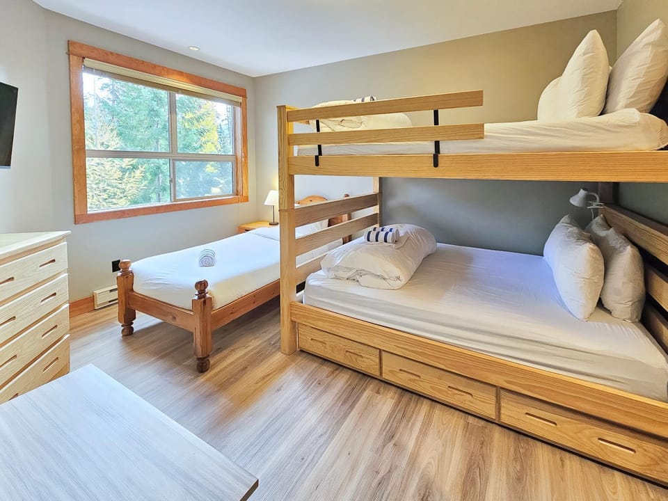 Timberline Lodges by Fernie Lodging Co Apartment in British Columbia