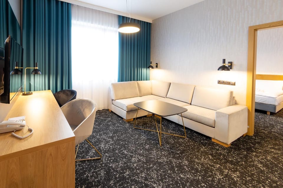 Living room, Photo of the whole room, Seating area