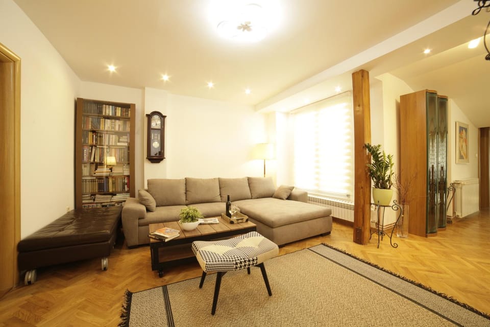 TV and multimedia, Living room, air conditioner