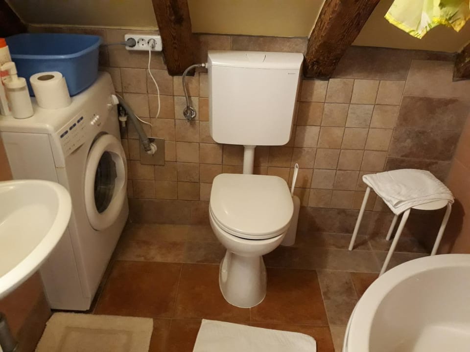 Toilet, Bathroom