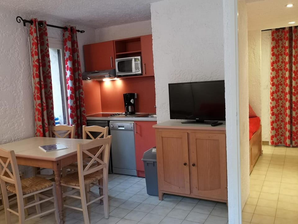 Résidence Goélia Les Jardins d'Azur Apartment hotel in Saint-Raphael