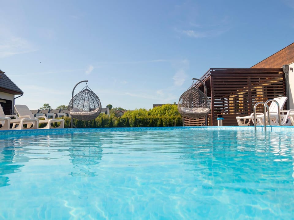 Swimming pool, Swimming pool