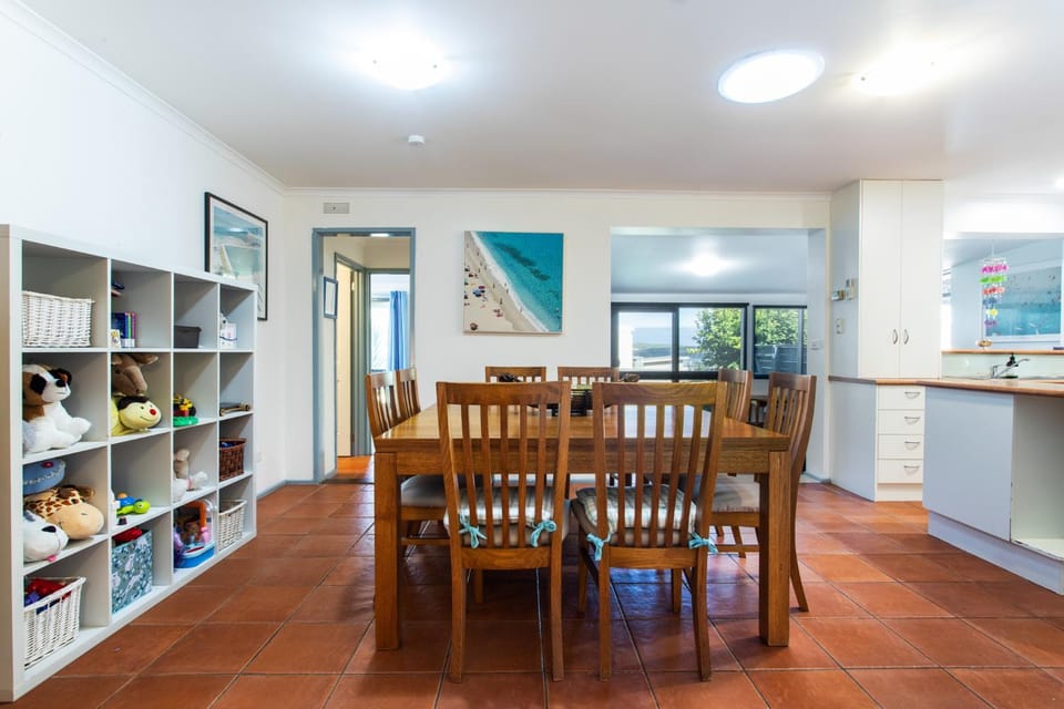 Dining area, young children