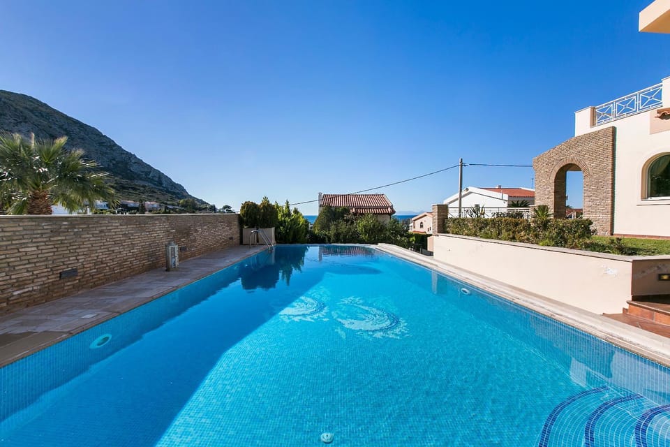 Property building, Day, Pool view, Swimming pool