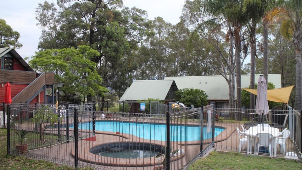 Hot Tub, Swimming pool