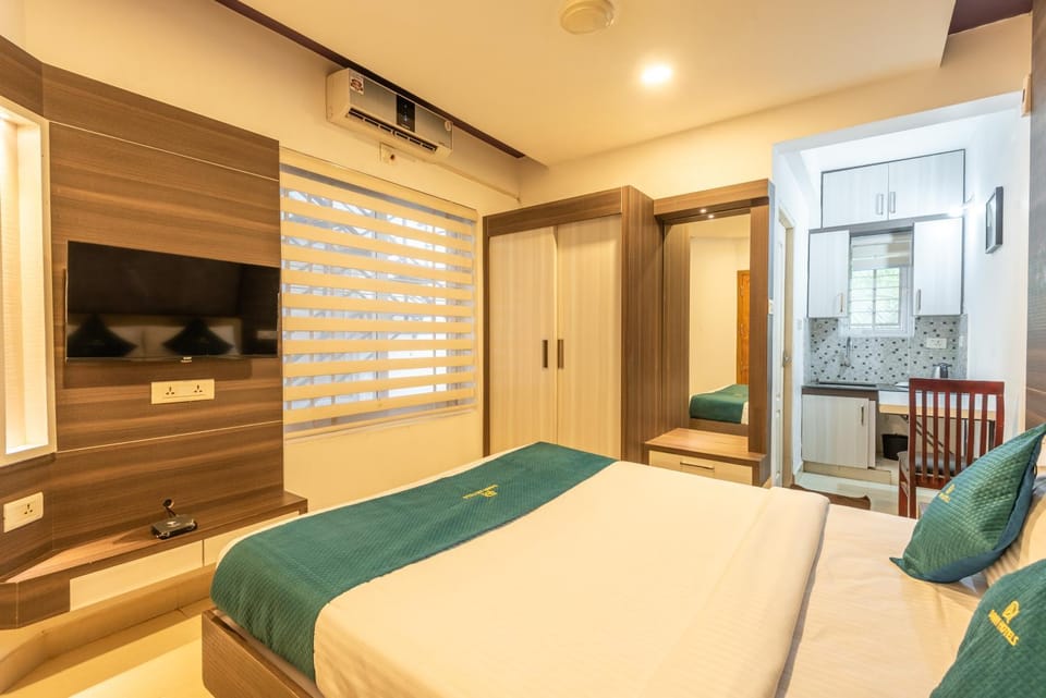 Bed, air conditioner