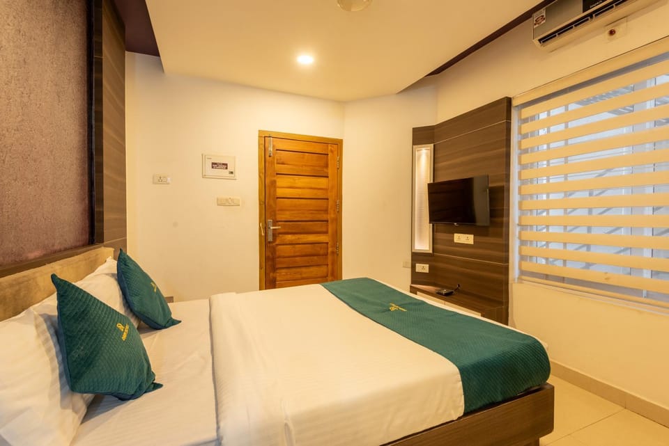 TV and multimedia, air conditioner