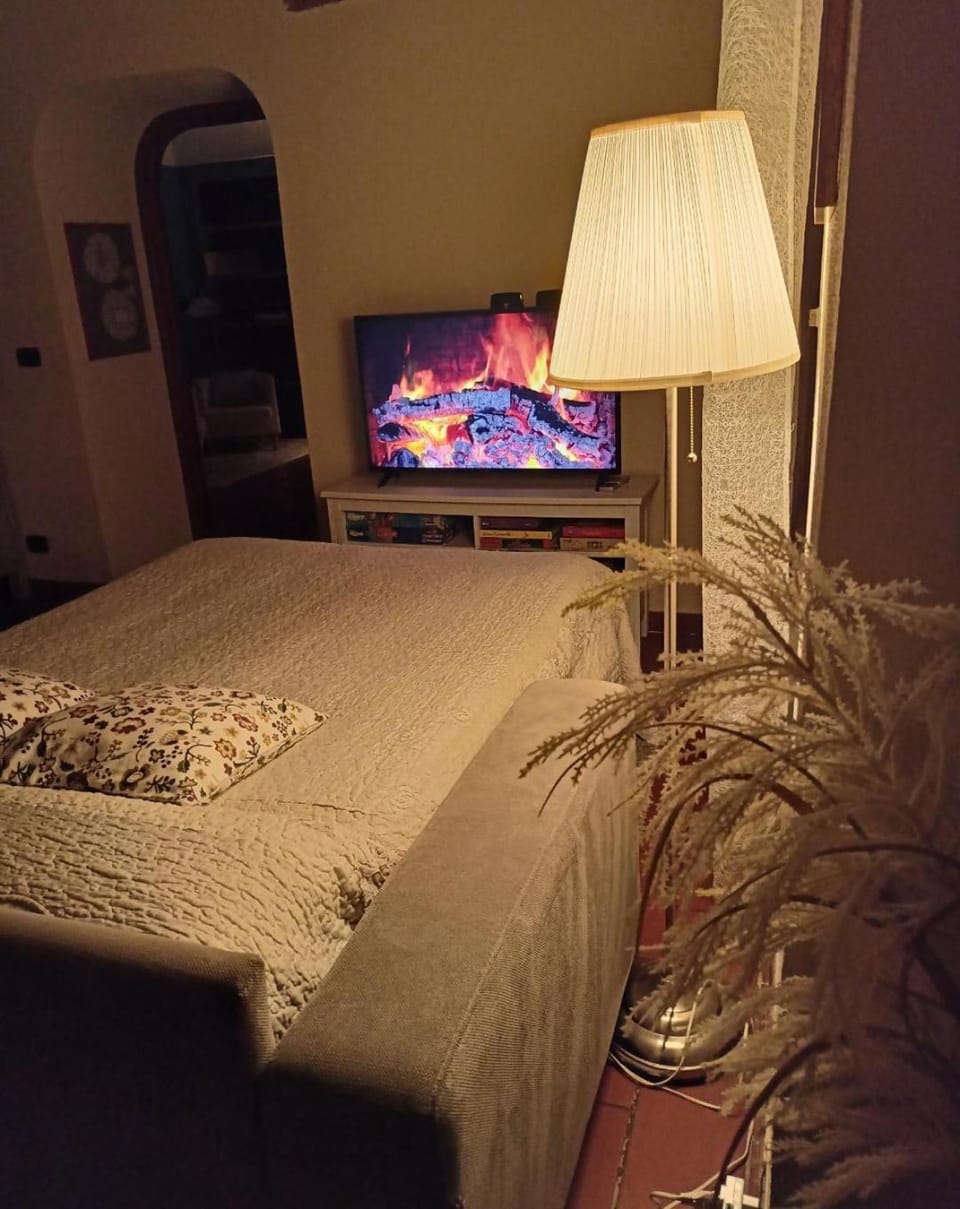 Communal lounge/ TV room, Bed