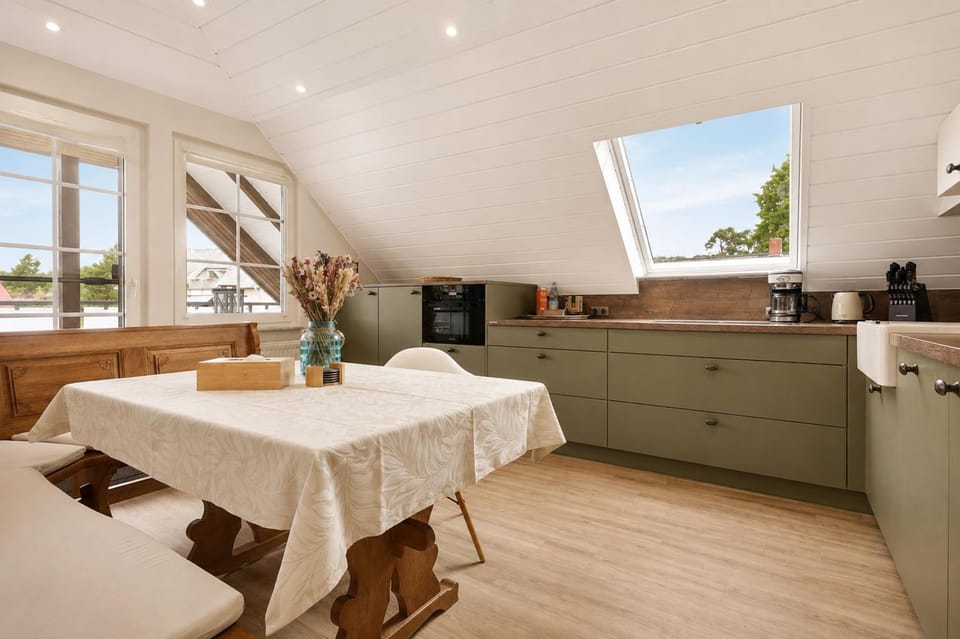 Dinner, kitchen