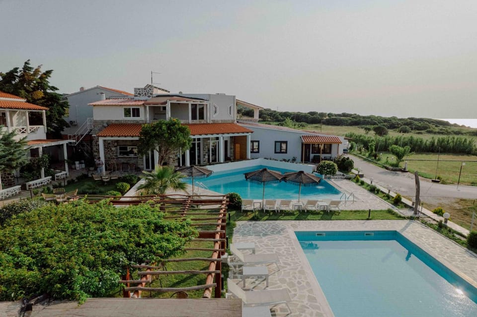 Property building, Pool view