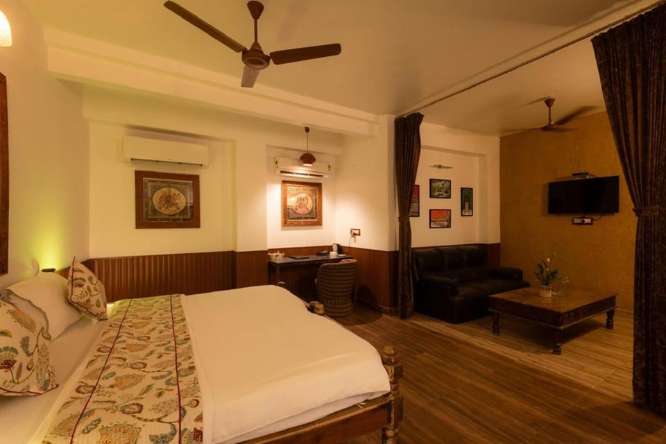 Living room, Photo of the whole room, Bedroom
