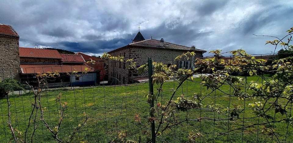 Property building, Spring, Day, Natural landscape, Garden, Garden view