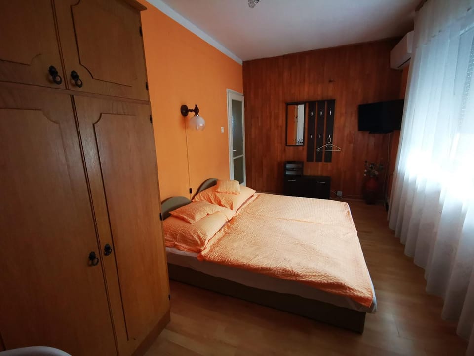 Paksy Apartman Apartment in Hungary