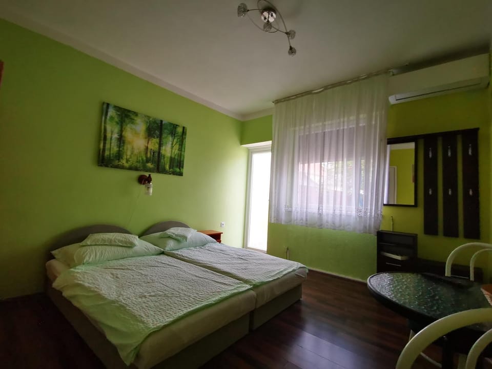 Paksy Apartman Apartment in Hungary