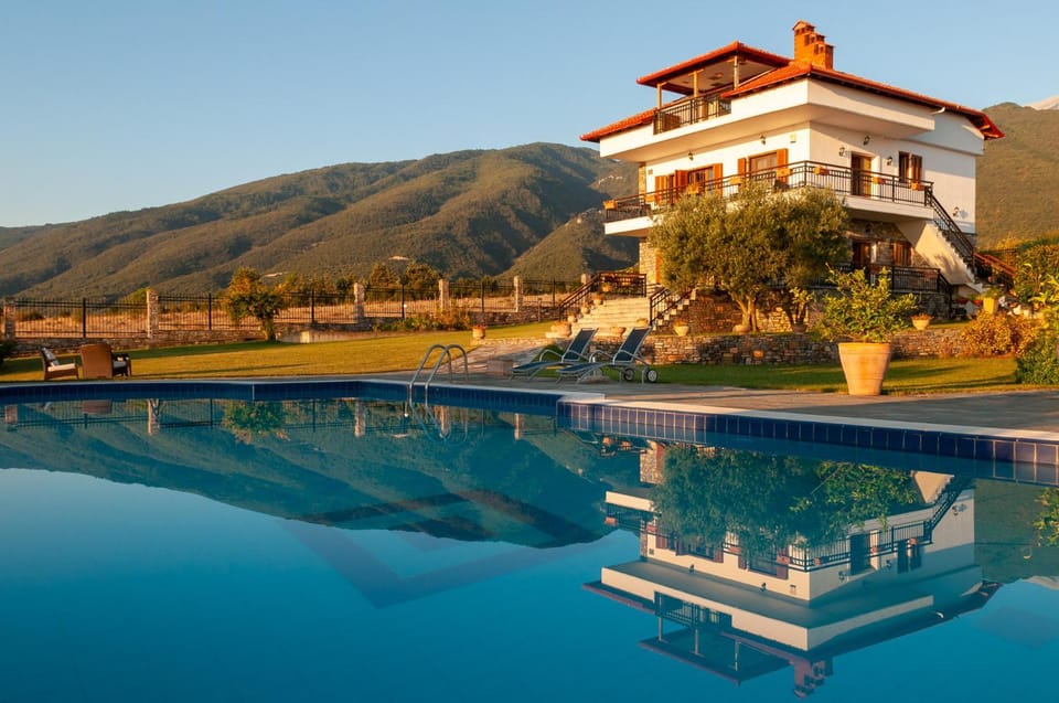 Property building, Facade/entrance, On site, Swimming pool, Swimming pool