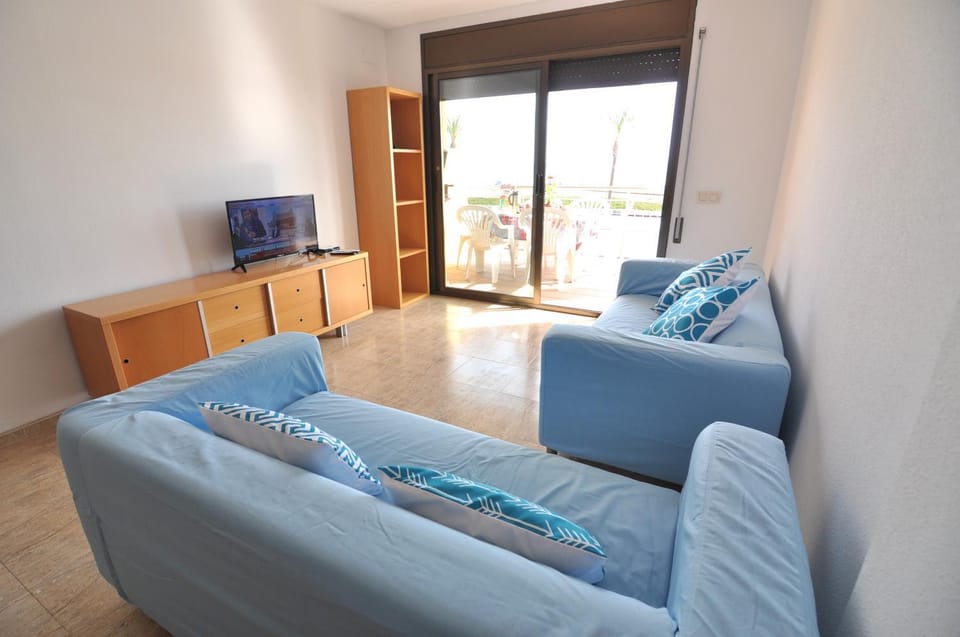 Communal lounge/ TV room, TV and multimedia, Living room