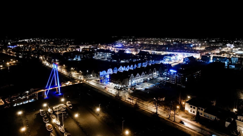 Night, Bird's eye view