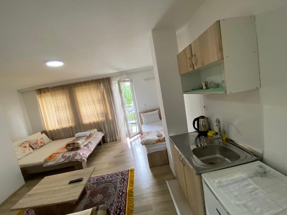 Venecia Plaza Struga Bed and Breakfast in Municipality of Ohrid, North Macedonia