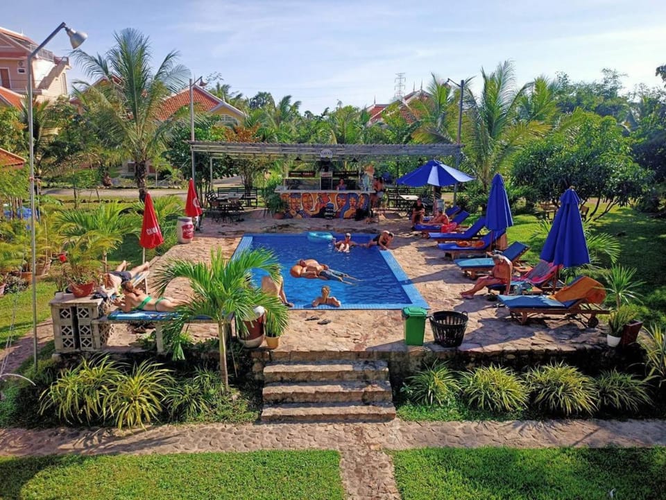 Swimming pool