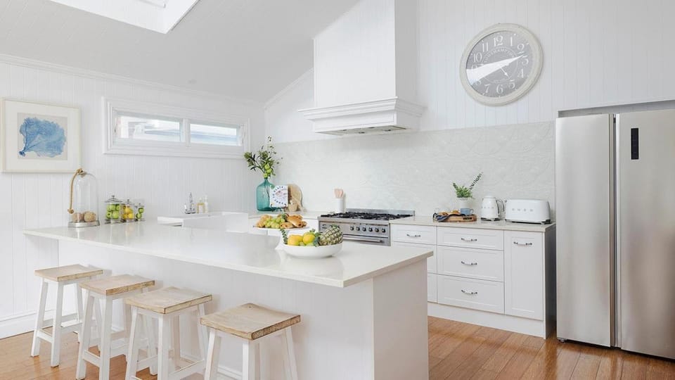 The Hamptons Beach House near Dutchie's walk to Nelson Bay House in Nelson Bay