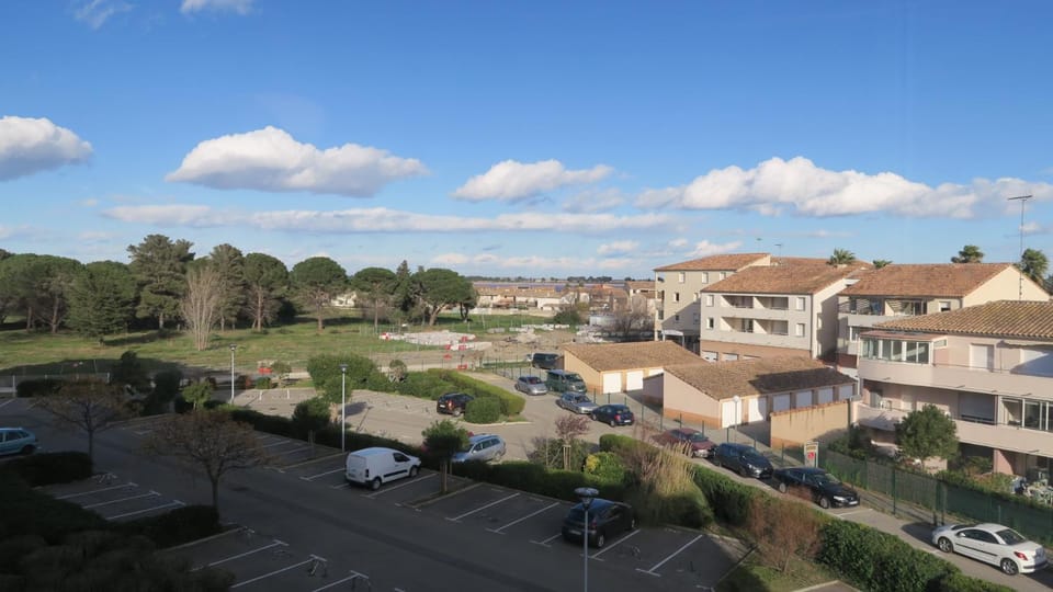 Neighbourhood, City view