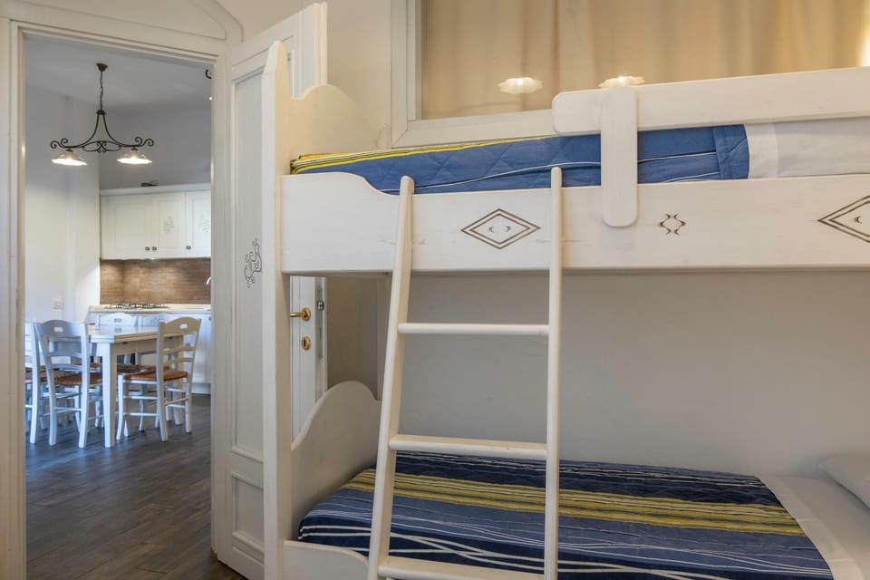 bunk bed