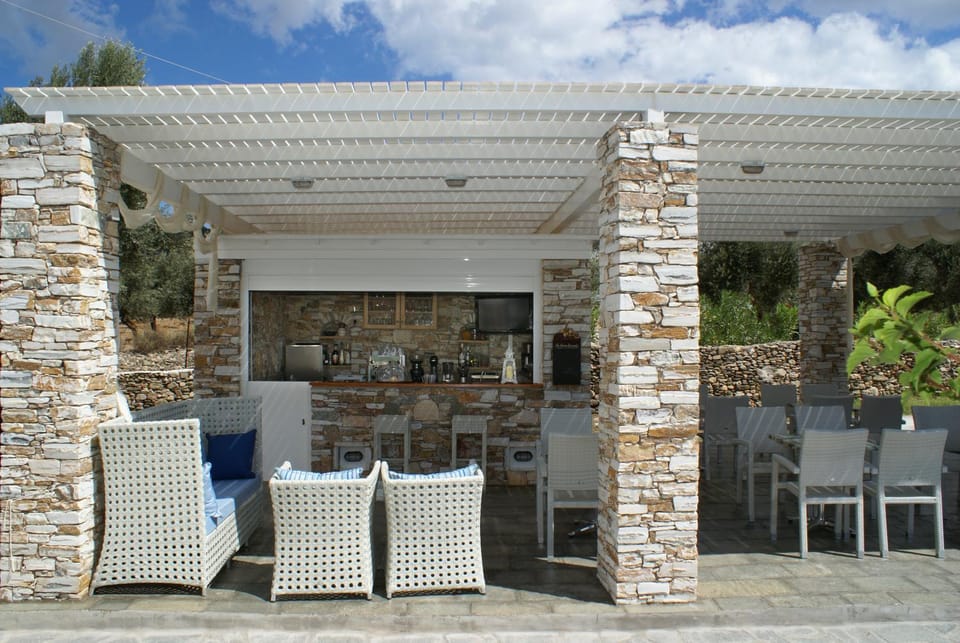 Day, Lounge or bar