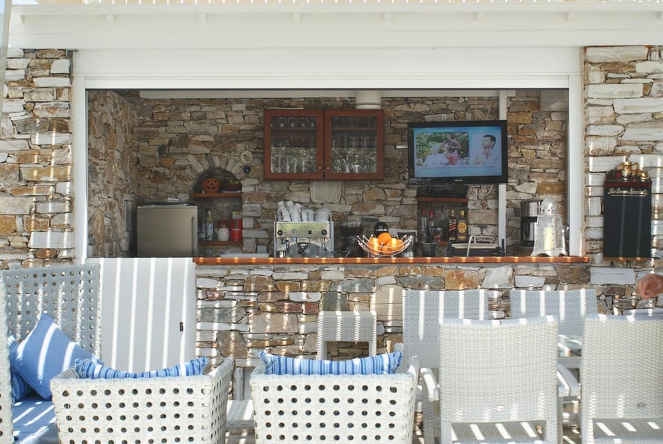 Lounge or bar