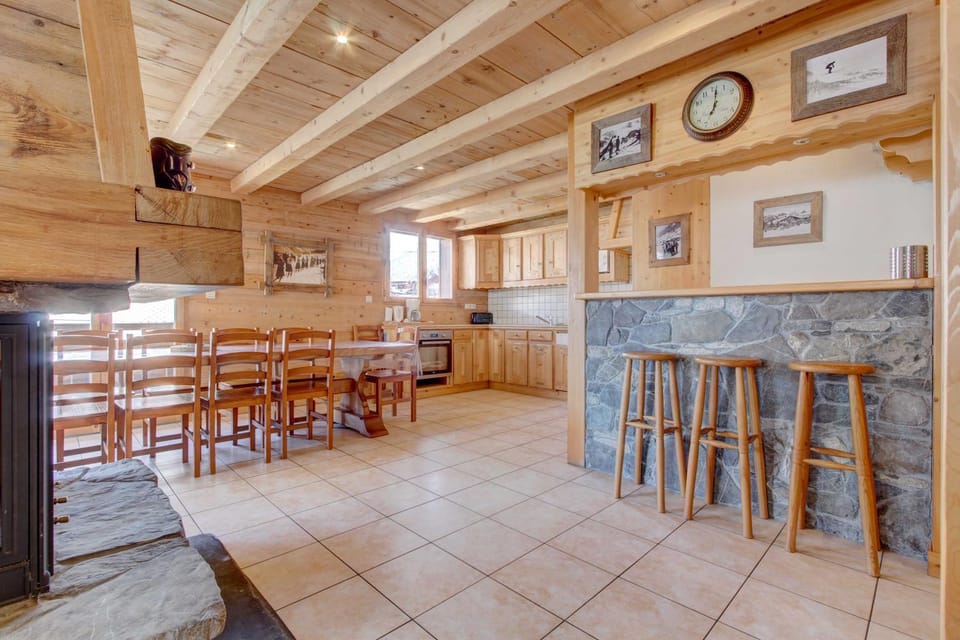 Lounge or bar