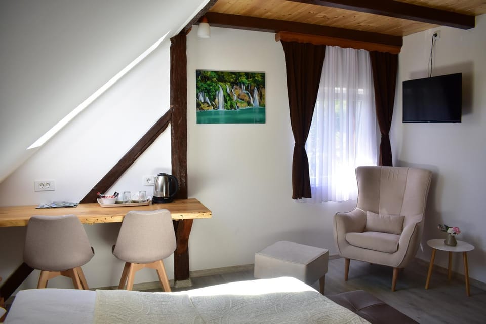 TV and multimedia, Coffee/tea facilities, Seating area