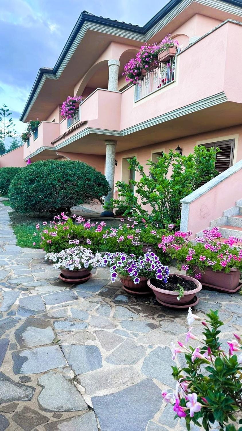 Property building, Garden