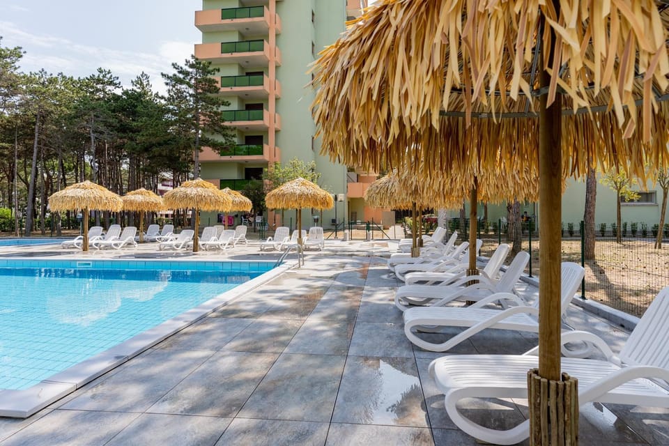 Property building, Swimming pool