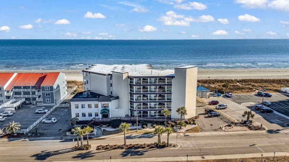 Property building, Day, Bird's eye view, Beach, Sea view, Location