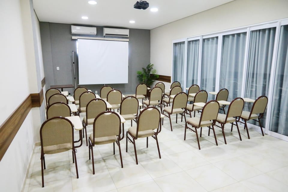 Banquet/Function facilities, Meeting/conference room